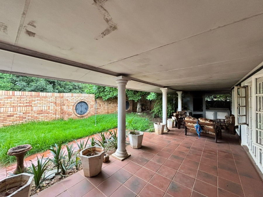 5 Bedroom Property for Sale in Flamwood North West